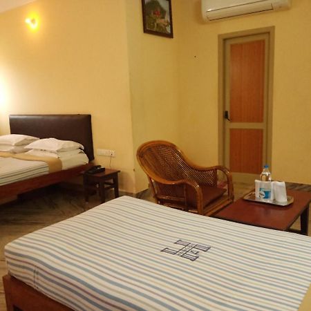 Hotel Victoriyah Thanjavur Exteriör bild