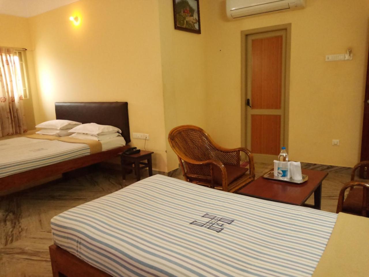 Hotel Victoriyah Thanjavur Exteriör bild