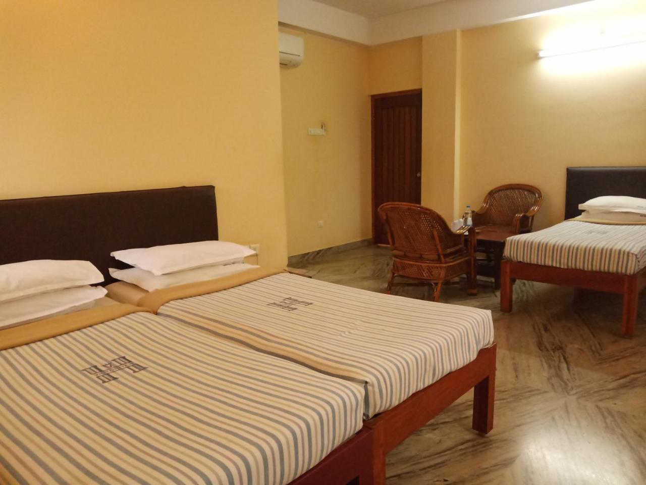 Hotel Victoriyah Thanjavur Exteriör bild